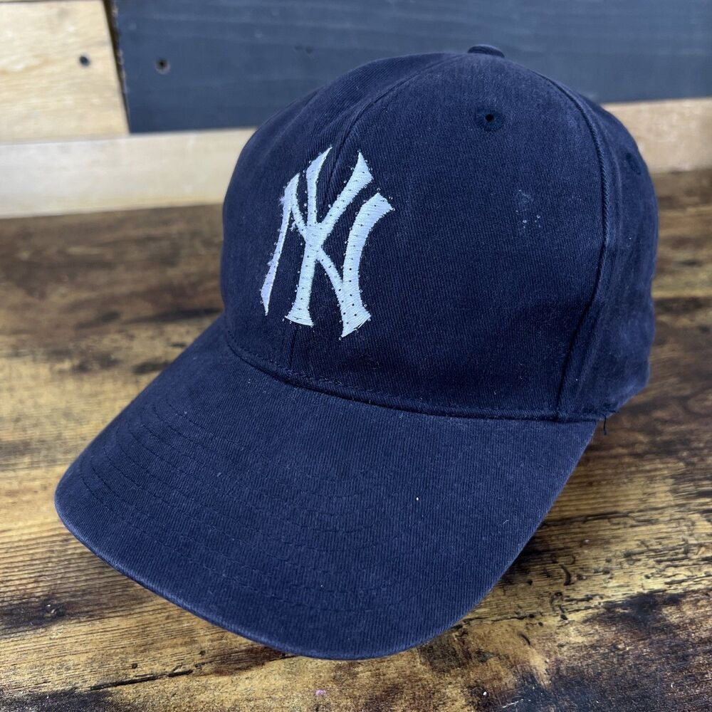 New York Yankees MLB Lightwear Hat - Missing Power Source